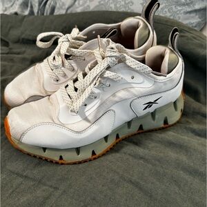 Reebok woman’s 8